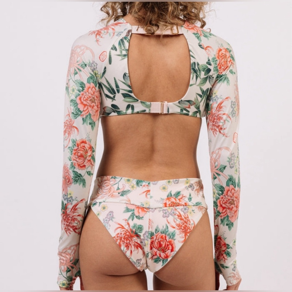 Free People/Anthropologie/Revolve Brand:
WE ARE HAH Swim Half Top Underwire - Picture 3 of 10
